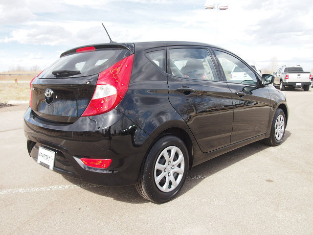 Hyundai Accent 2012 photo 2