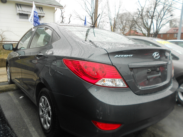 Hyundai Accent 2012 photo 5