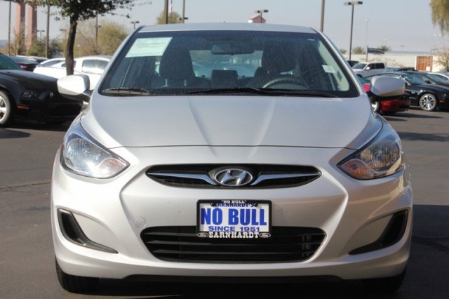 Hyundai Accent 2012 photo 4