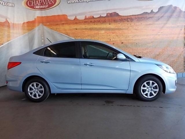 Hyundai Accent 2012 photo 2