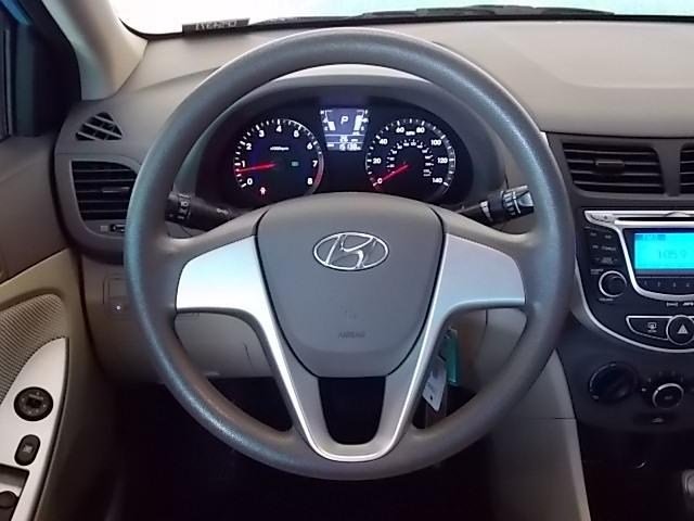 Hyundai Accent 2012 photo 5