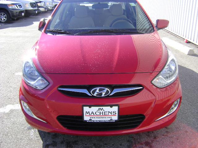 Hyundai Accent 2013 photo 5