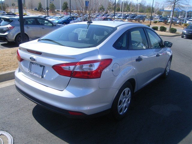 Hyundai Accent 2013 photo 1