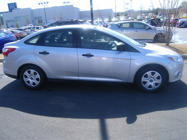 Hyundai Accent 2013 photo 4