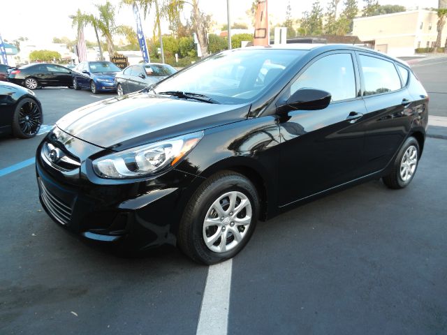 Hyundai Accent 2013 photo 4