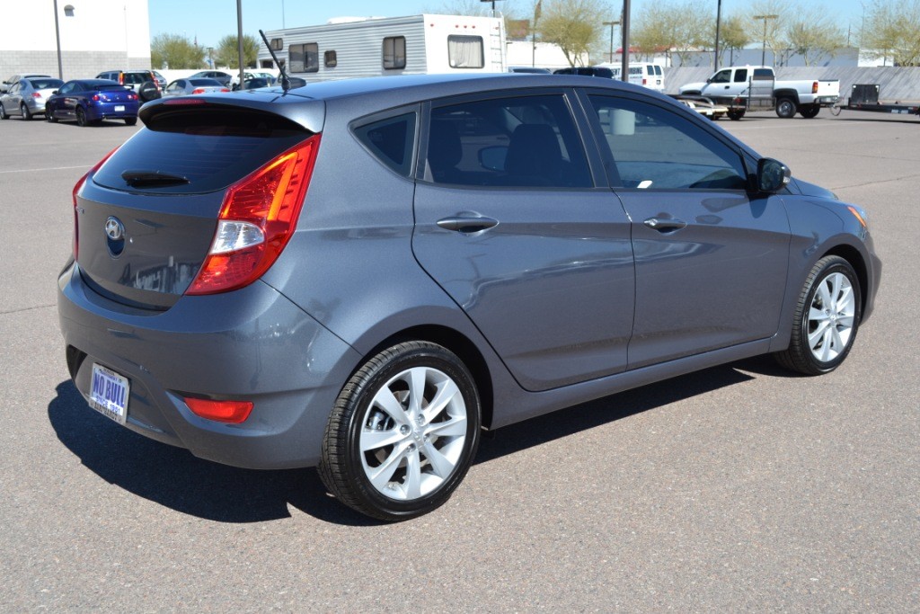 Hyundai Accent 2013 photo 3