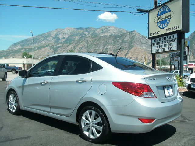 Hyundai Accent 2013 photo 4