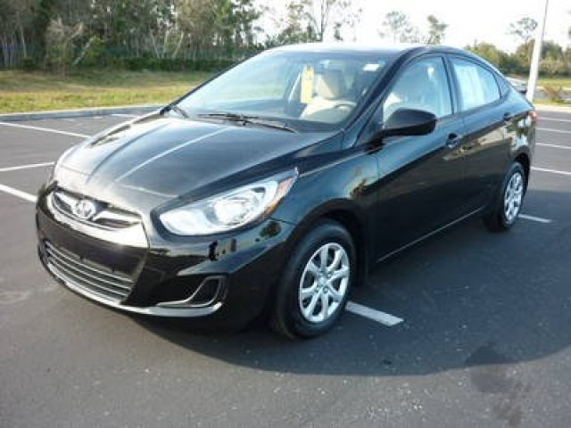 Hyundai Accent 2013 photo 2