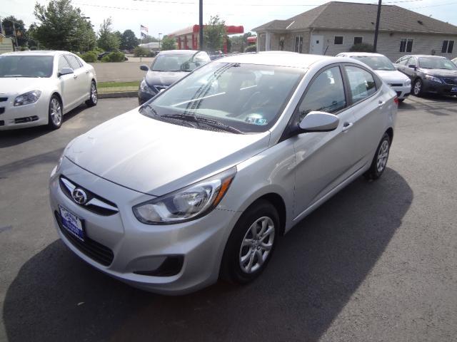 Hyundai Accent 2013 photo 3