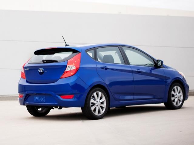 Hyundai Accent 2013 photo 10