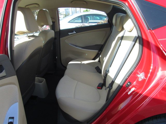 Hyundai Accent 2013 photo 3