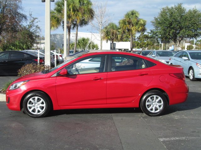 Hyundai Accent 2013 photo 5