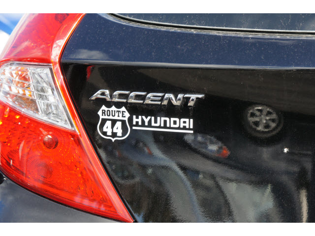 Hyundai Accent 2013 photo 5