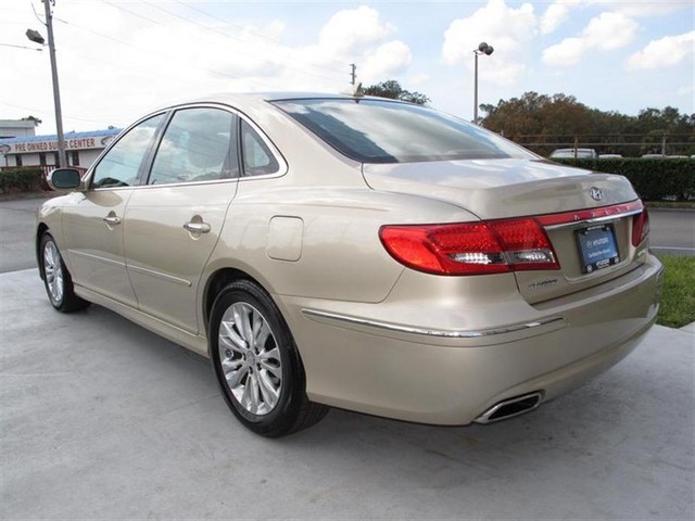 Hyundai Azera 2011 photo 2