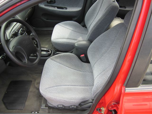 Hyundai Elantra 1997 photo 2