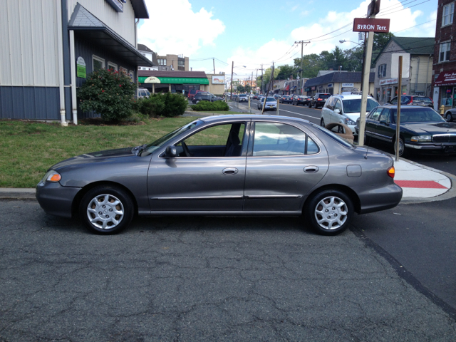 Hyundai Elantra 2000 photo 4