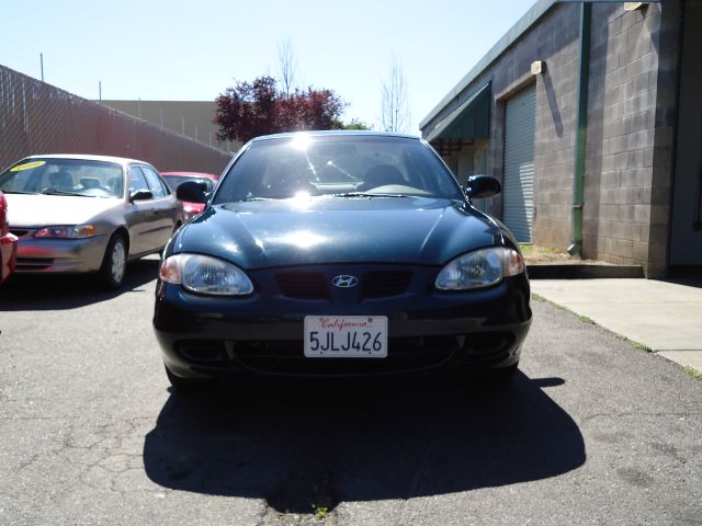 Hyundai Elantra 2000 photo 2