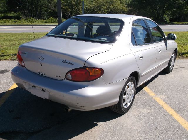 Hyundai Elantra FWD 4dr Sport Sedan