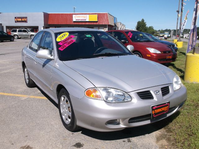 Hyundai Elantra 2000 photo 1