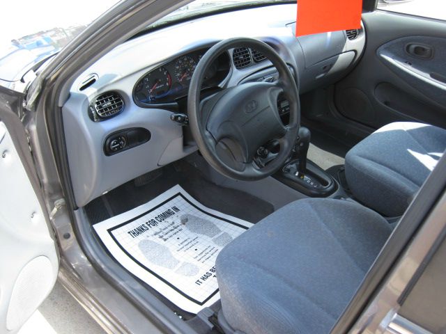 Hyundai Elantra 2000 photo 1