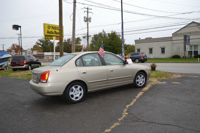 Hyundai Elantra 2001 photo 2