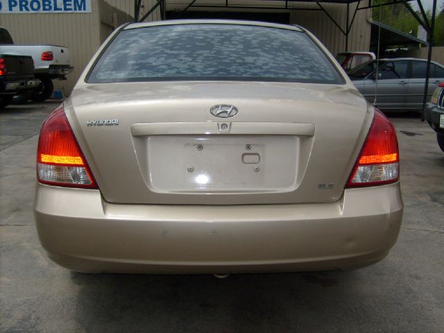 Hyundai Elantra 2001 photo 2