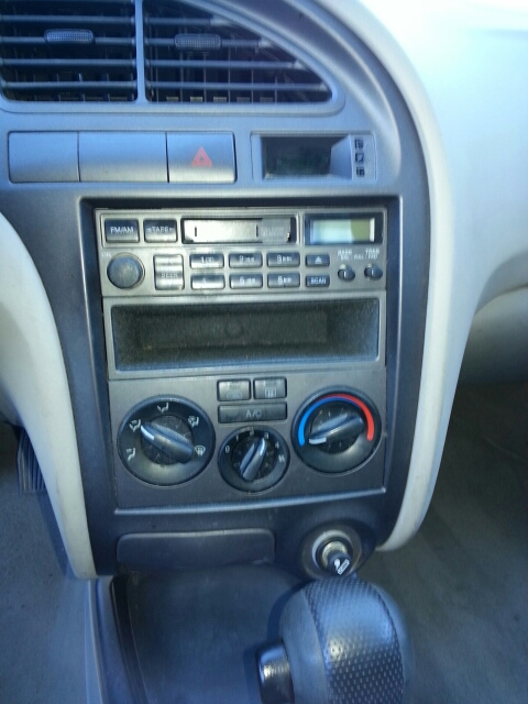 Hyundai Elantra 2001 photo 4