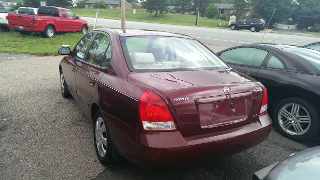 Hyundai Elantra 2001 photo 2