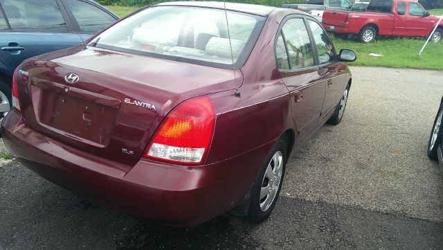 Hyundai Elantra 2001 photo 3