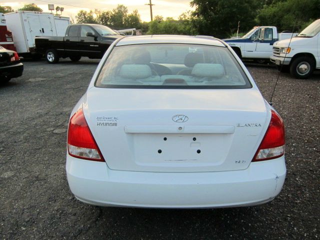 Hyundai Elantra 2001 photo 1