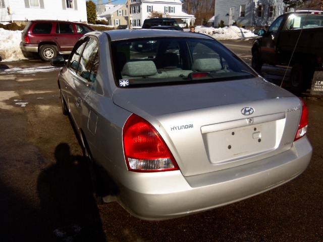 Hyundai Elantra 2001 photo 1