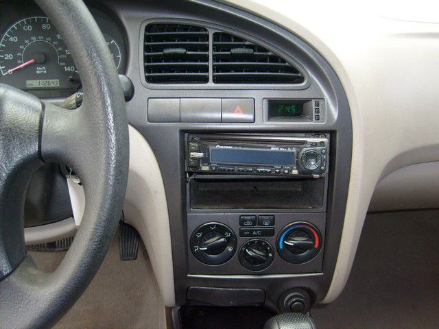 Hyundai Elantra 2001 photo 22