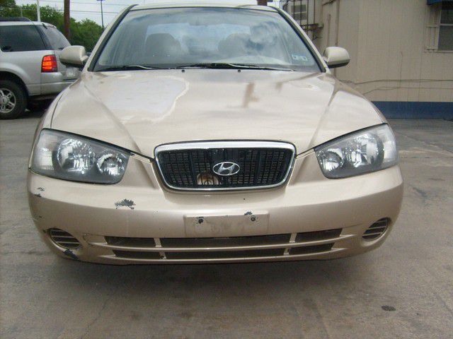 Hyundai Elantra 2001 photo 3