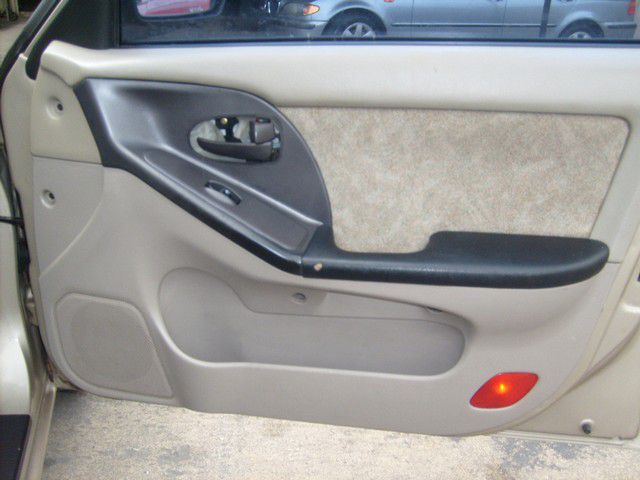 Hyundai Elantra 2001 photo 6