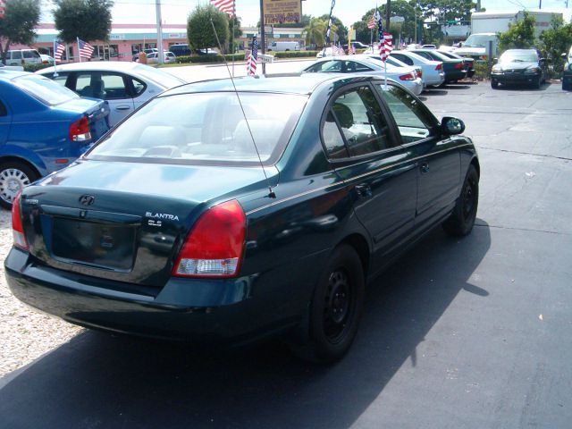 Hyundai Elantra 2001 photo 3