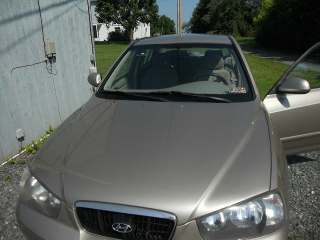 Hyundai Elantra 2001 photo 1