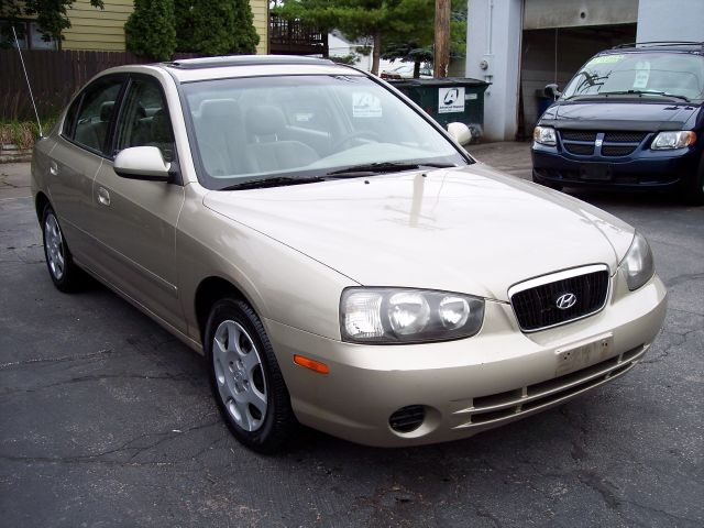 Hyundai Elantra 2001 photo 2