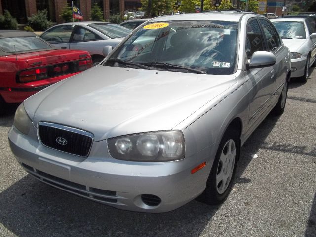 Hyundai Elantra 2001 photo 1