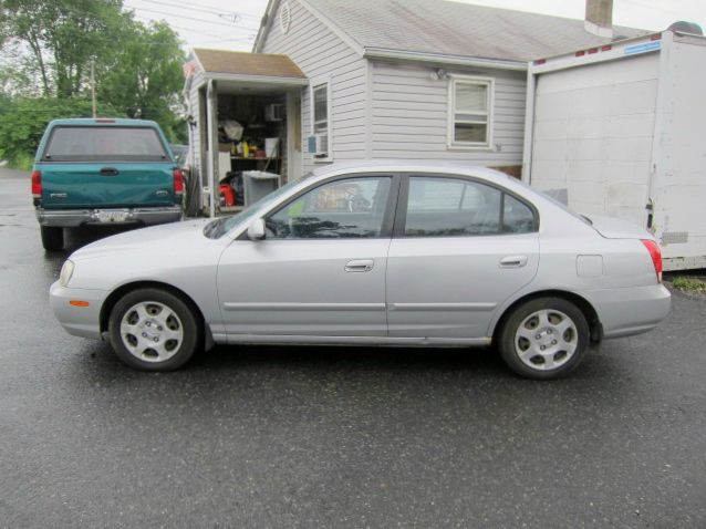 Hyundai Elantra 2001 photo 3