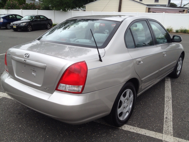 Hyundai Elantra 2001 photo 1