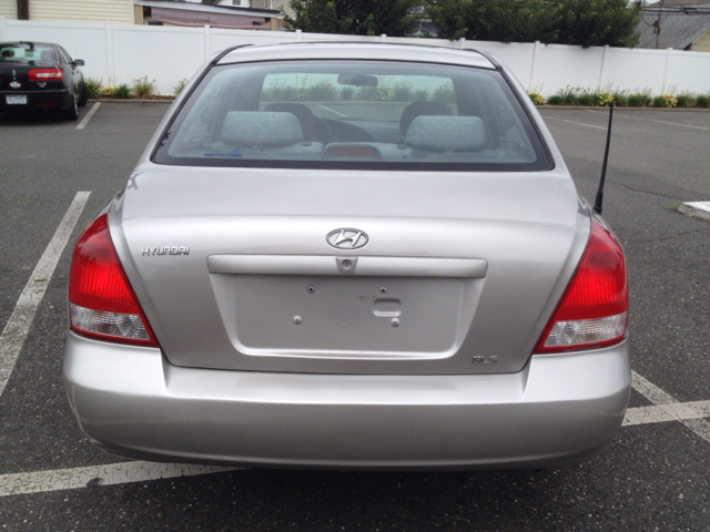 Hyundai Elantra 2001 photo 3