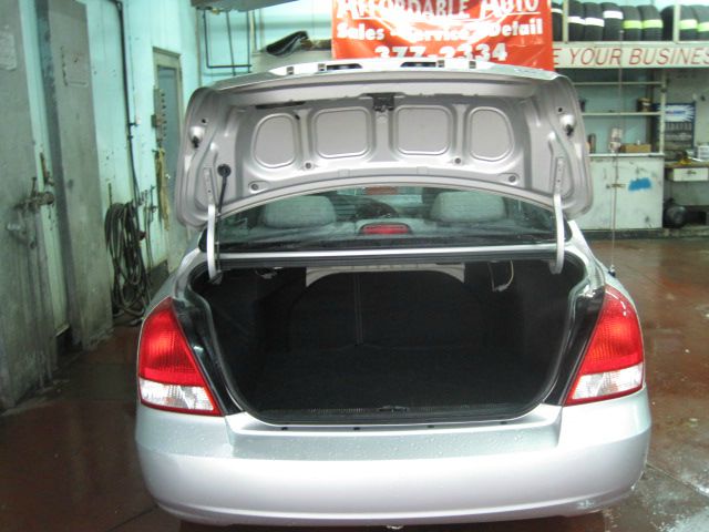 Hyundai Elantra 2001 photo 3