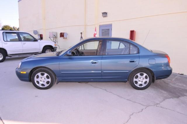 Hyundai Elantra 2001 photo 1