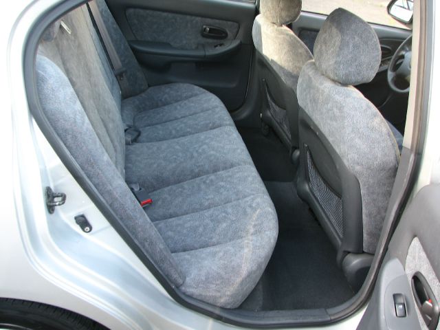 Hyundai Elantra 2001 photo 6