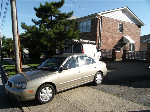 Hyundai Elantra 2002 photo 1