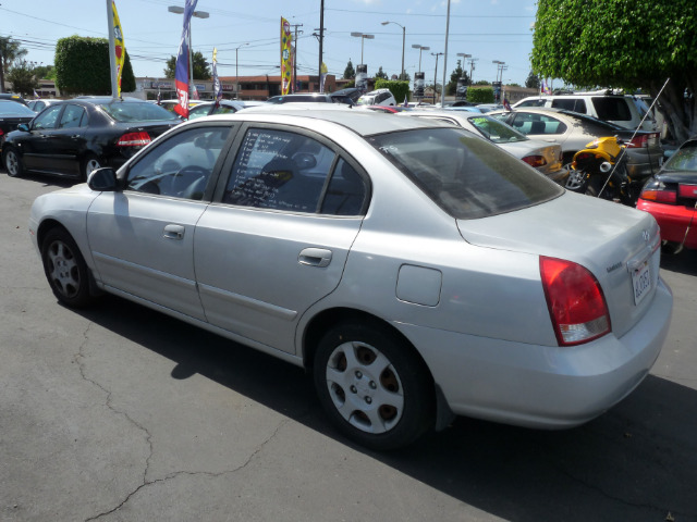 Hyundai Elantra 2002 photo 2