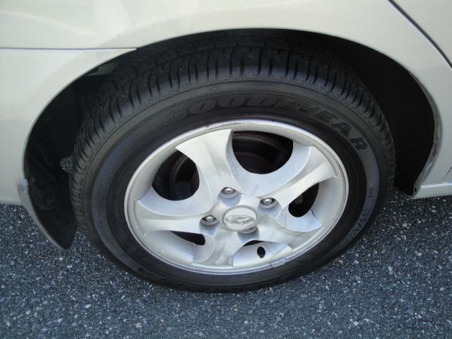 Hyundai Elantra 2002 photo 9