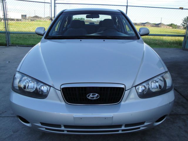 Hyundai Elantra 2002 photo 3