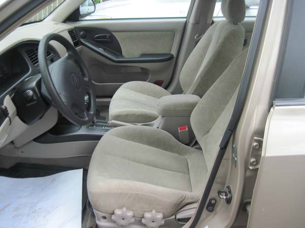 Hyundai Elantra 2002 photo 4