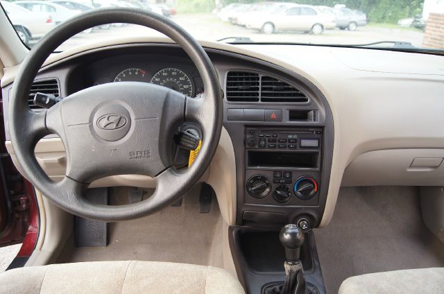 Hyundai Elantra 2002 photo 25